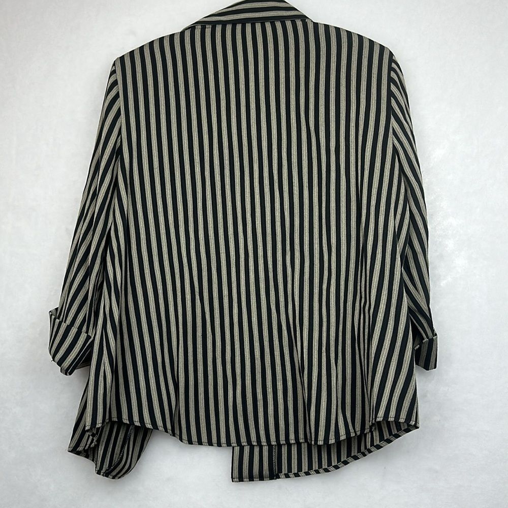 C.B. Collection Blouse Women’s Button Down Shirt 2 in 1 Striped Multi Sz  XLP - Picture 6 of 8